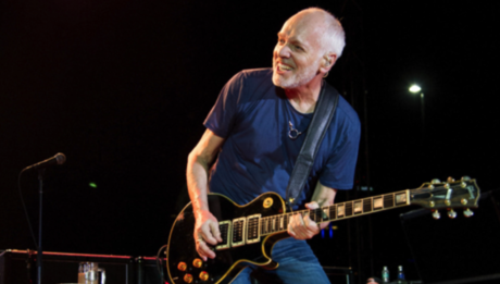 Αποχαιρετιστήρια περιοδεία ο Peter Frampton, που έχει σπάνια  μυϊκή νόσο