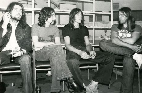 Dark Side of the Moon, Wish You Were Here, Animals, The Wall,The Division Bell, τα πάντα μέσα σε 21 χρόνια