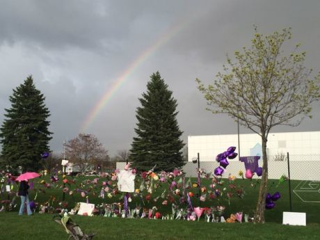 Φόρος τιμής από την φύση με ουράνιο τόξο στο Paisley Park