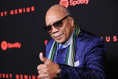 Quincy Jones για Taylor Swift, θέλουμε καλά τραγούδια όχι πιασάρικα riff