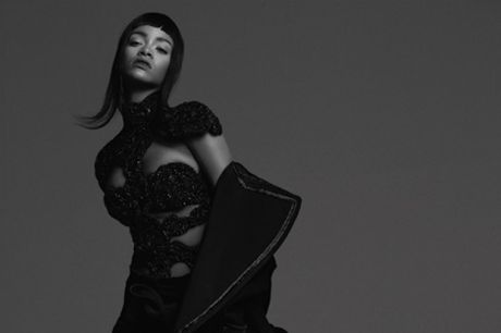 Η Rihanna φωτογραφίζεται για το περιοδικό ‘Another Magazine’