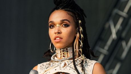 Νέα τραγούδια της FKA twigs σε κονσέρτα σε LA και Νέα Υόρκη