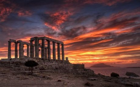 Ποιος θα δώσει ξανά ζωή σ'αυτή τη χώρα;