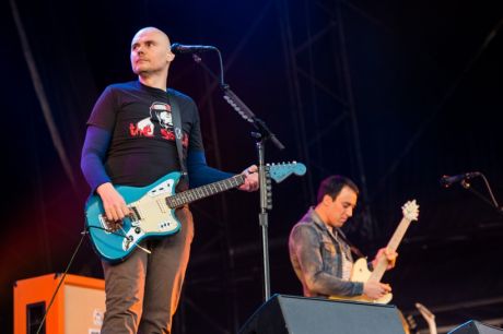 Smashing Pumpkins "μαζί με μέλη των " Rage Against the Machine",  Killers  σε Tour