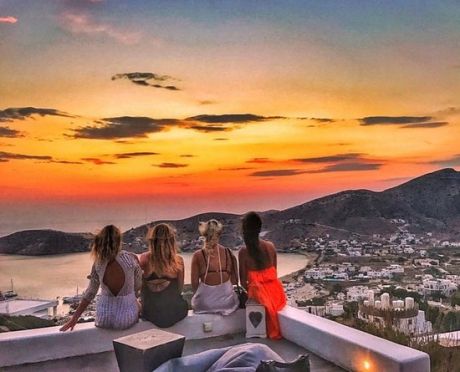Κορωνοϊός, μνημόνια ιοί στις ψυχές των ανθρώπων, τι ωραία που ήμασταν μόνο με την Ιο