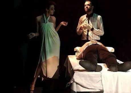 Κριτική για την μαύρη κωμωδία  «ΤΟ ΚΟΡΑΚΙ»