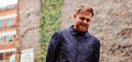 Leave a Light On-Tom Walker