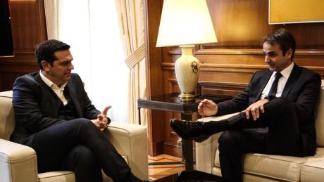 Περιμένοντας την αξιολόγηση, αγκομαχάμε σαν χώρα