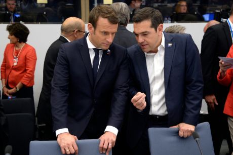 Το Μακρόν τους και το.... Κοντό τους