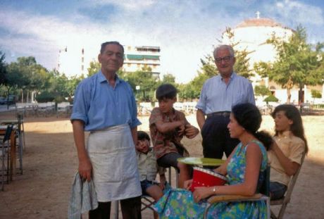 Η Αθήνα του 1968-1970 σε 34 έγχρωμες φωτογραφίες
