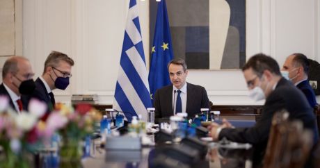 Όλα τα κόμματα θέλουν και όλα δείχνουν πρόωρες εκλογές, που η χώρα δεν τις θέλει, αλλά ποιος της δίνει σημασία