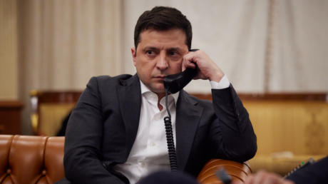 Ζελένσκι σπουδαίος ηγέτης ή ηλίθιος Καραγκιόζης
