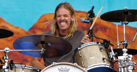 “Love Me Two Times” featuring Taylor Hawkins μαζί με 2 από τους Doors