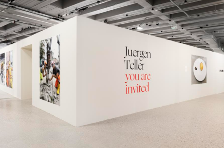 Στέγη Ιδρύματος Ωνάση: Τελευταία ευκαιρία να δούμε την έκθεση you are invited του Juergen Teller