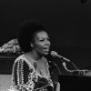  Killing Me Softly With His Song - Roberta Flack