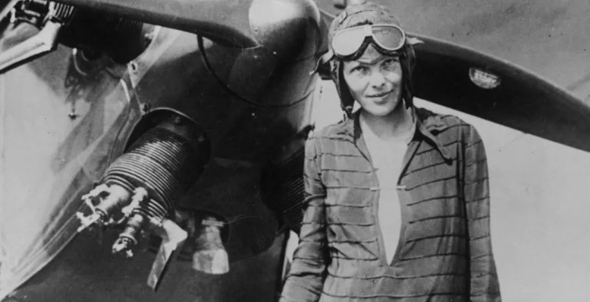 Amelia Earhart: Η πρώτη γυναίκα που διέσχισε μόνη της τον Ατλαντικό Ωκεανό...