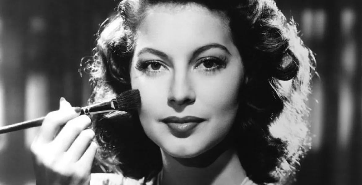 Ava Gardner: Μία από τις ομορφότερες παρουσίες που πέρασαν ποτέ από τη μεγάλη οθόνη - 10 φιλμ