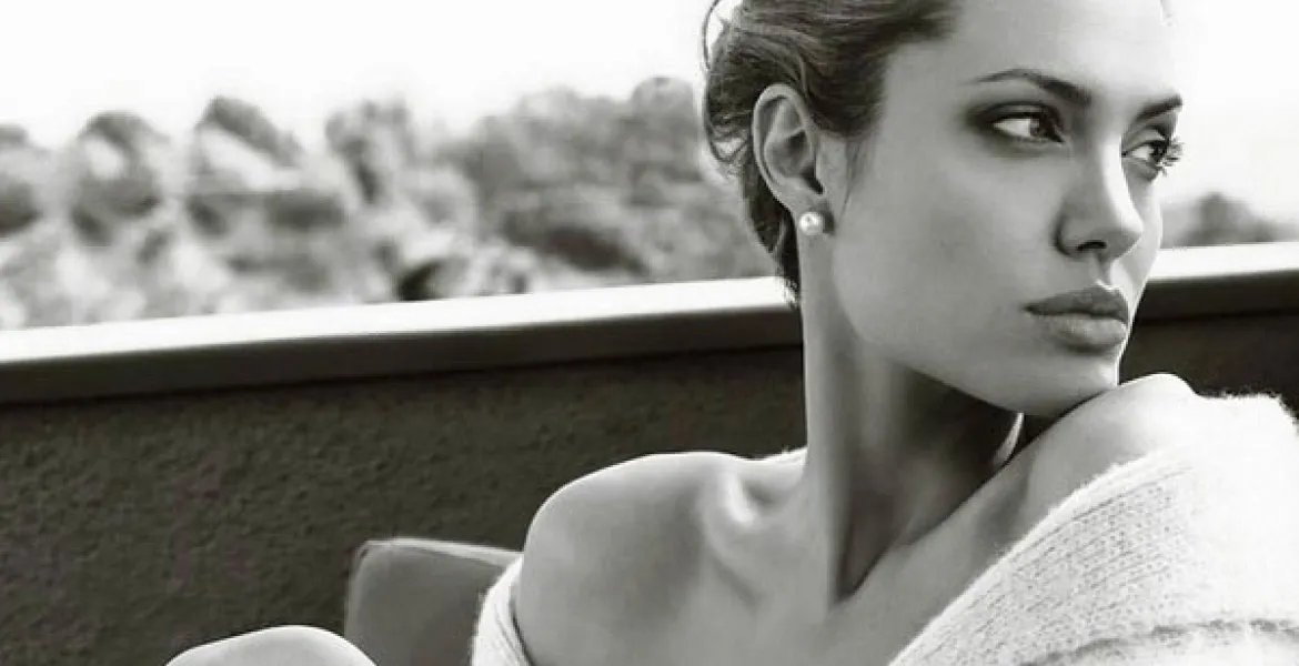 10 φιλμ με την Angelina Jolie