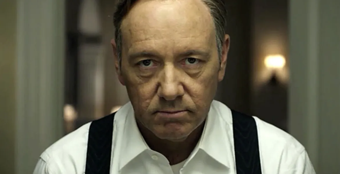 Οι 10 καλύτερες ερμηνείες του Kevin Spacey που έγινε 61 ετών
