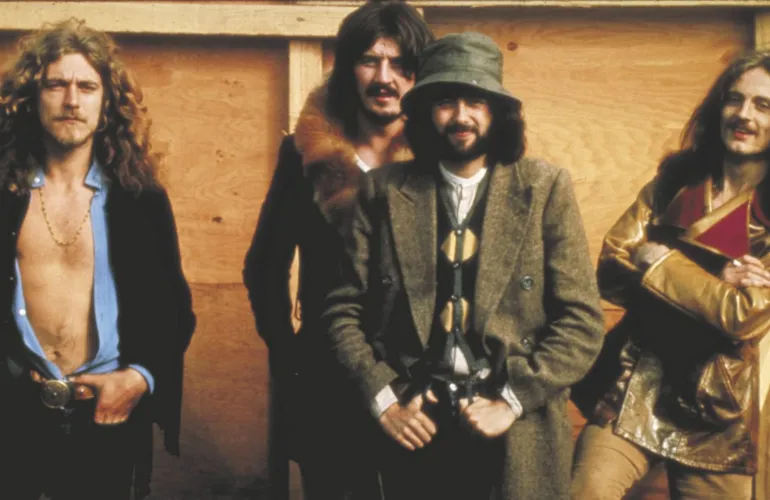 Τα καταπληκτικά 13' του John Bonham στην ζωντανή ερμηνεία του Moby Dick